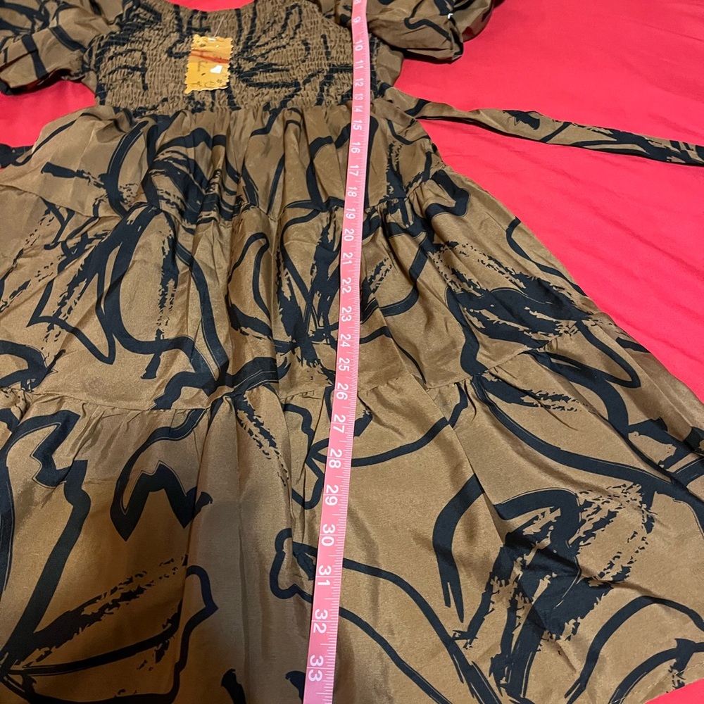 Elegant Brown and Black Puff Sleeves Floral Dress - Picture 6 of 6
